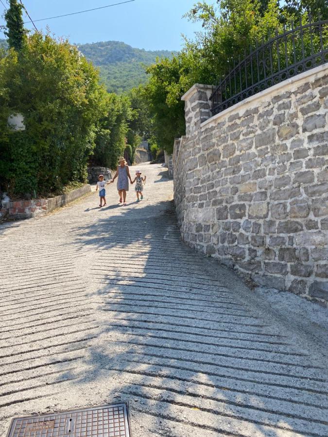 Apartman Irena Tivat Kültér fotó