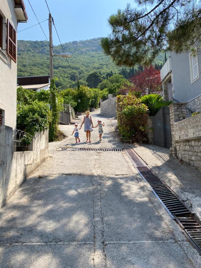 Apartman Irena Tivat Kültér fotó