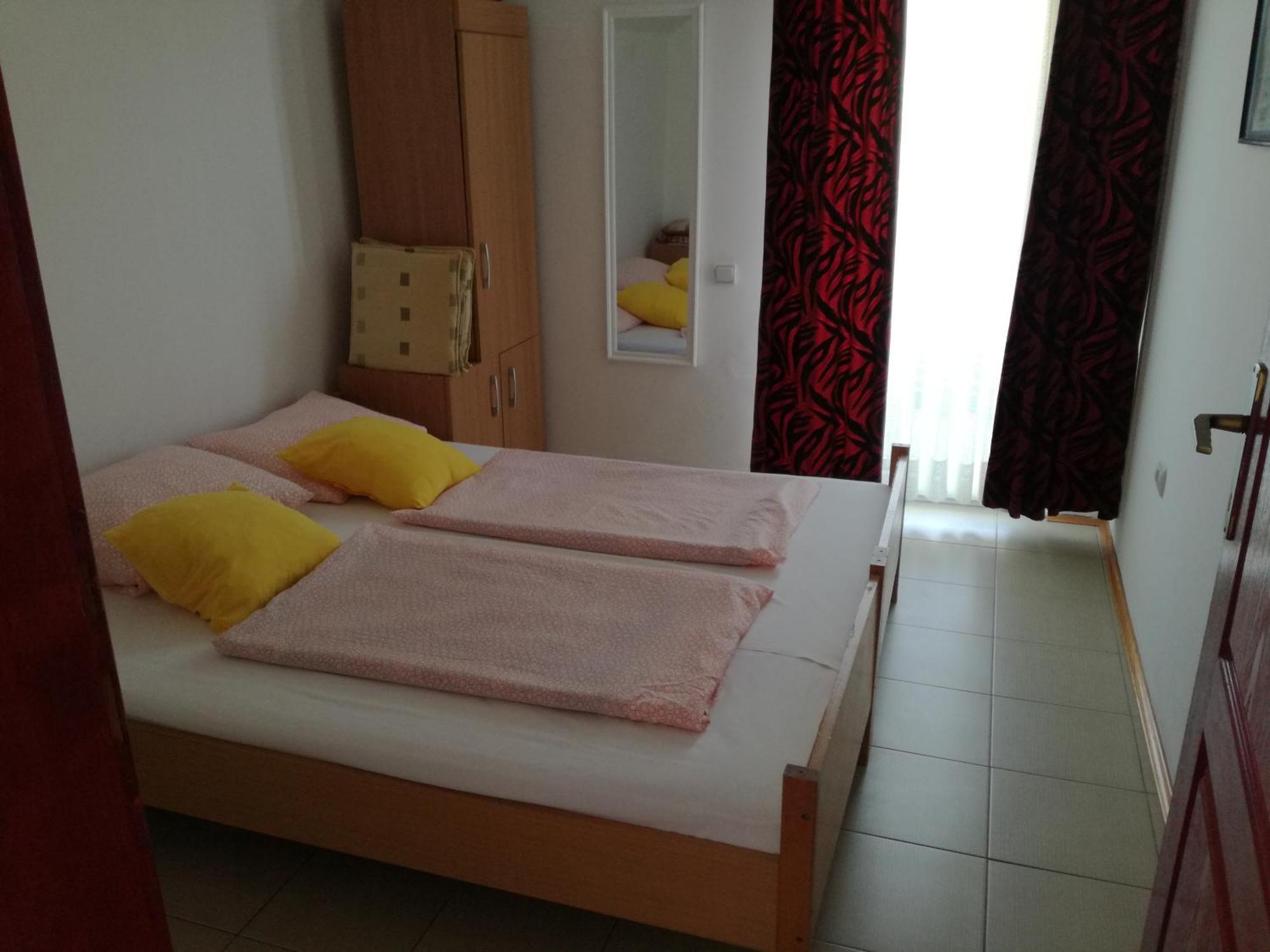 Apartman Irena Tivat Kültér fotó