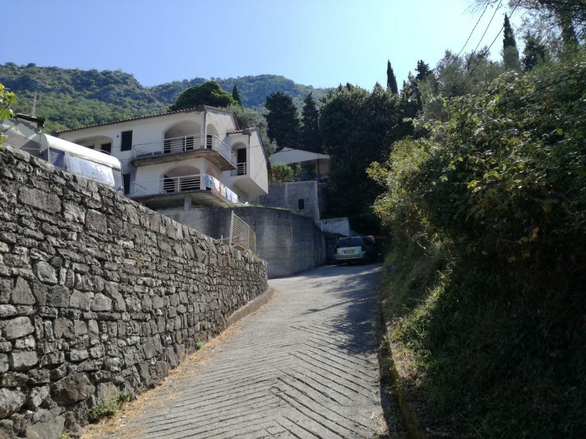 Apartman Irena Tivat Kültér fotó